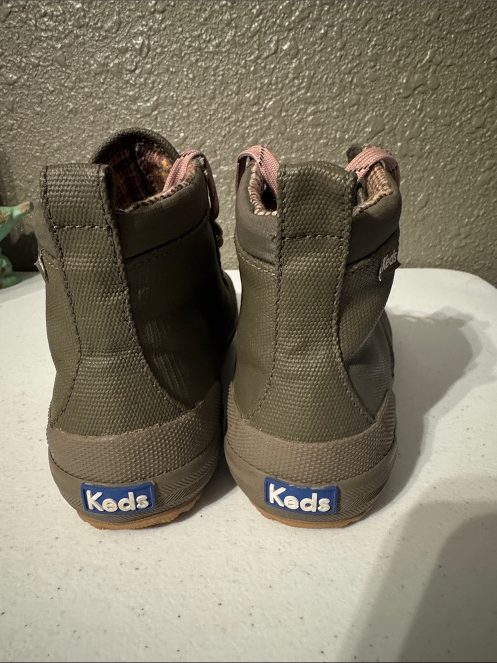 Keds woman’s Olive High-Top Boots with Pink Laces - Picture 2 of 6